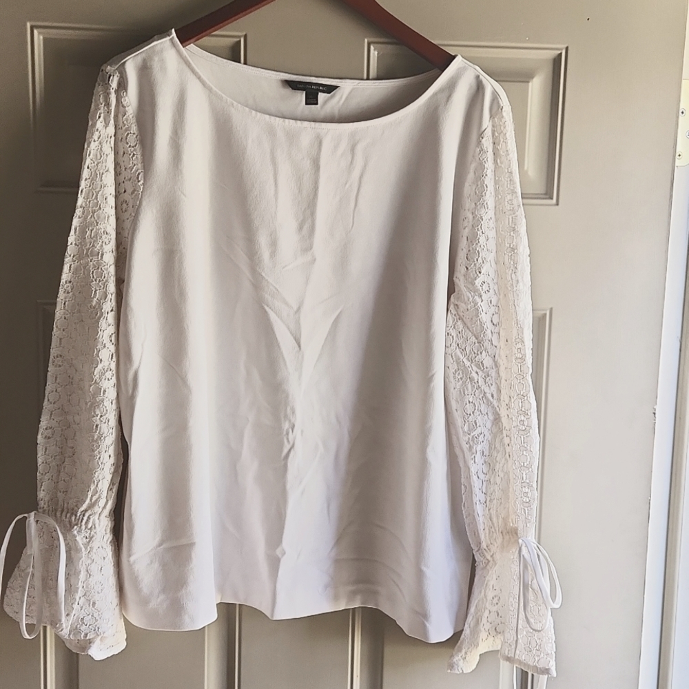 Banana Republic women's blouse